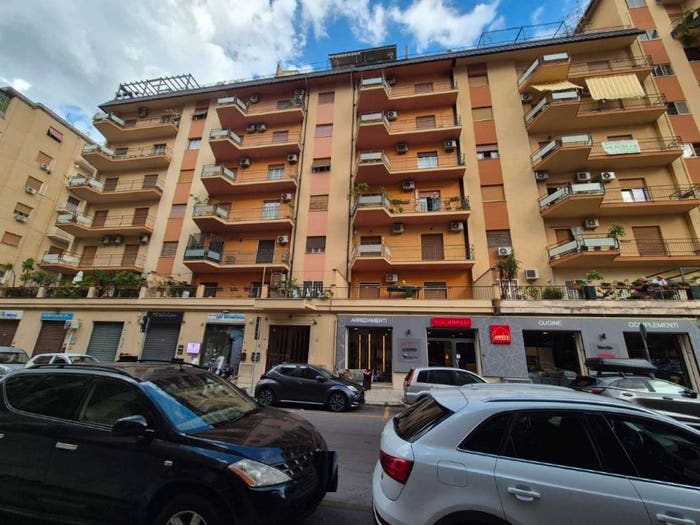 Appartamento quadrilocale in vendita in via Serradifalco, Malaspina, Palermo