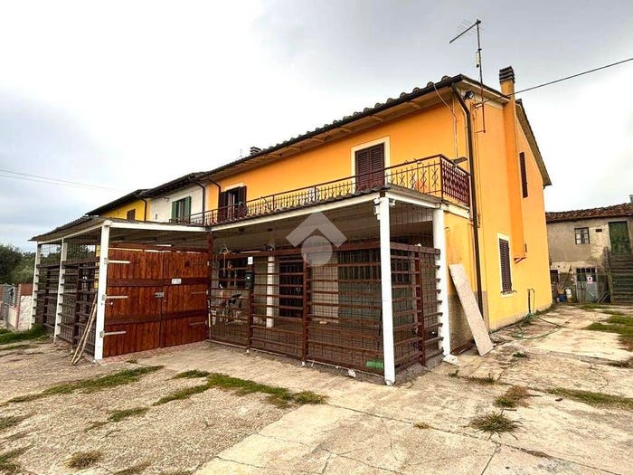 Casa con 6 locali in vendita in Via delle pinete, Fucecchio