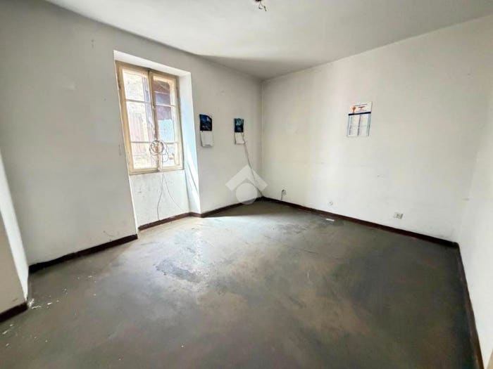 Casa con 6 locali in vendita in Vicolo Rigamonte, Centro, Carenno