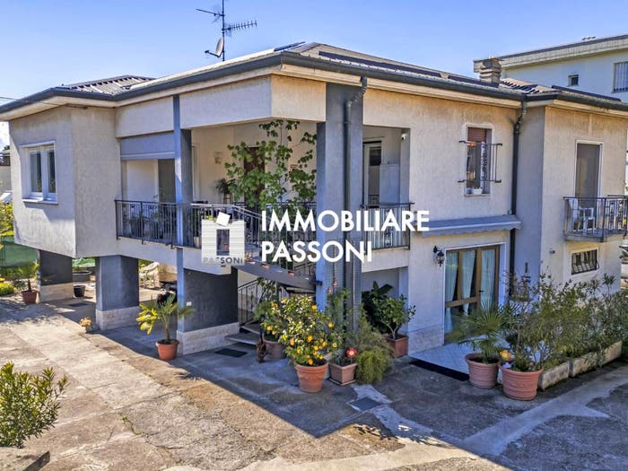 Casa con 5 locali in vendita in Via Dante Alighieri, Fagnano Olona