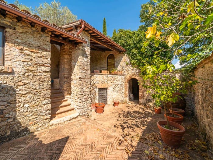 Casa quadrilocale in vendita in Via Santa Vittoria, Monteleone Sabino