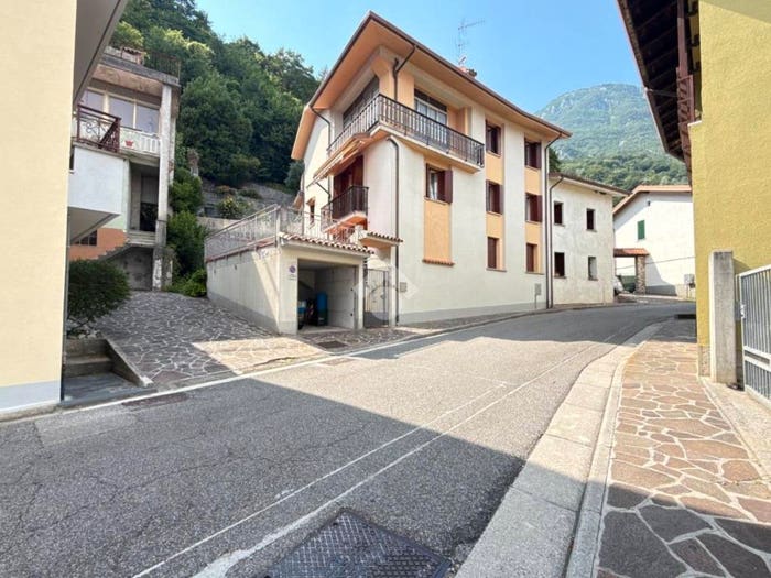 Casa con 5 locali in vendita in Via perugia, Peonis, Trasaghis