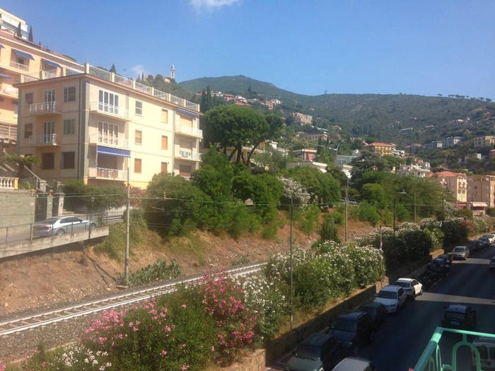 Appartamento quadrilocale in vendita in Viale Daniel Hanbury, Borgo Coscia, Alassio