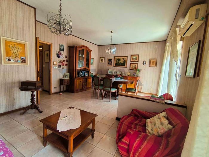 Appartamento con 6 locali in vendita in Via Ischia, Centro, GiardiniNaxos