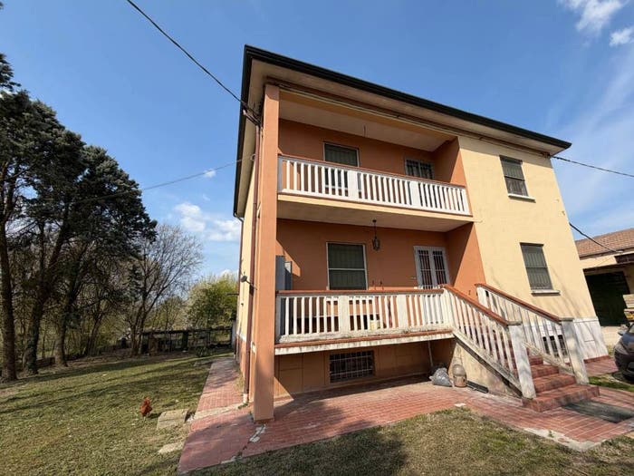 Casa quadrilocale in vendita in Via Canal Bianco, Baura Correggio, Ferrara