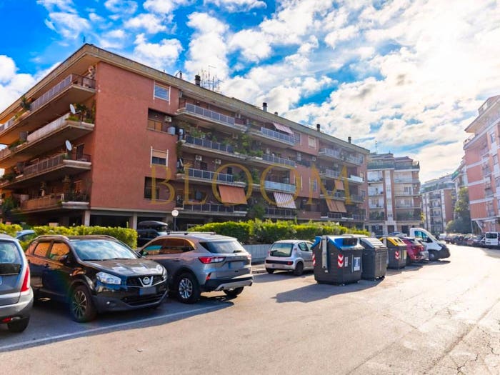 Appartamento trilocale in vendita in Via Val Maggia, Conca d'Oro Valli, Roma