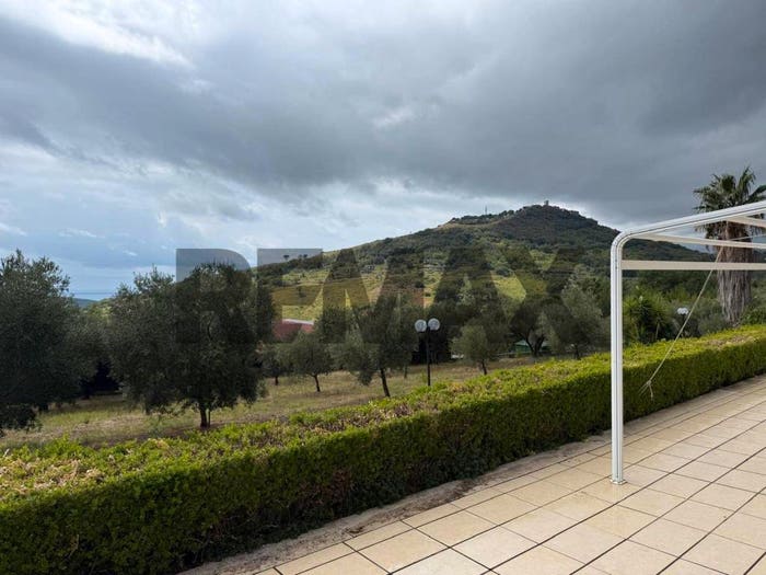 Casa con 6 locali in vendita in Via Fosso Castaldi, Formia