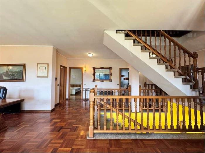 Casa con 6 locali in vendita in via roma, Centro, Guanzate