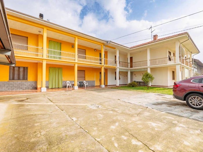 Casa con 6 locali in vendita in Via Giosuè Carducci, Borgo d'Ale