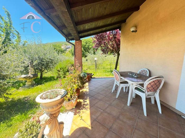Casa con 6 locali in vendita in Via Capitonese, Narni
