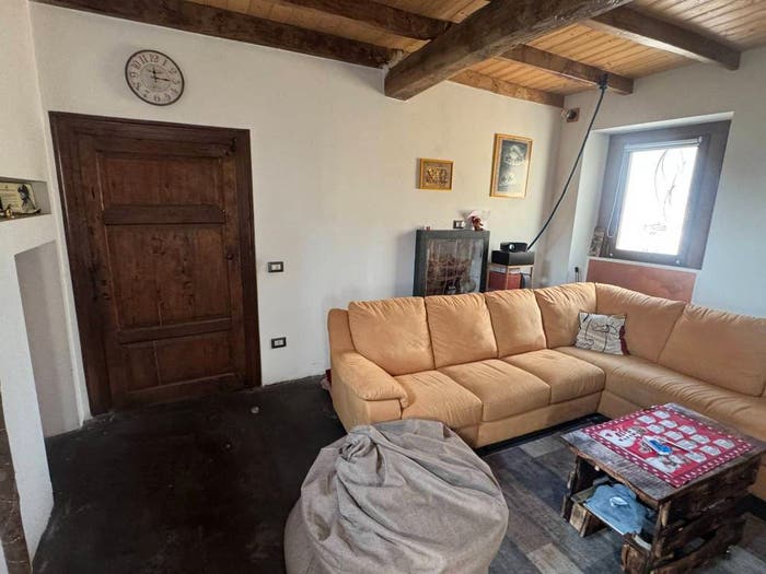 Casa quadrilocale in vendita in Via Oddo Biasini, Azzio