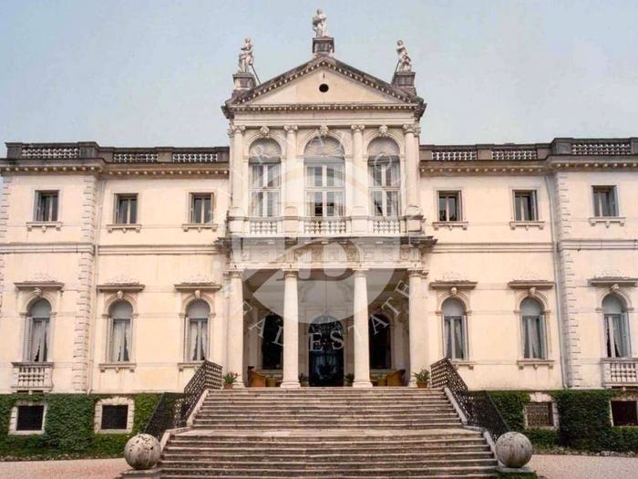 Casa con 6 locali in vendita in Conegliano