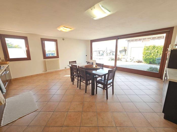 Casa con 6 locali in vendita in Via Chiesa, Centro, Morgano
