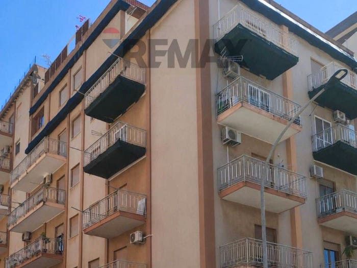 Appartamento trilocale in vendita in Via Dante, Centro, Bagheria