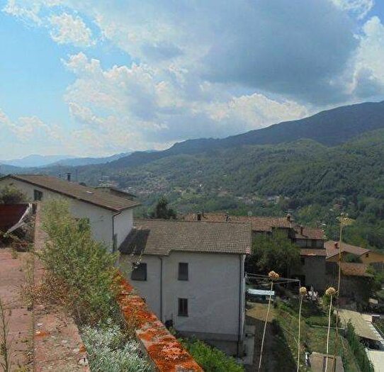 Casa in vendita in San Romano, San Romano in Garfagnana
