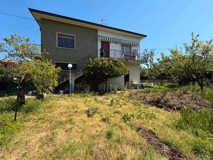 Casa con 6 locali in vendita in Colombiera Molicciara, Castelnuovo Magra