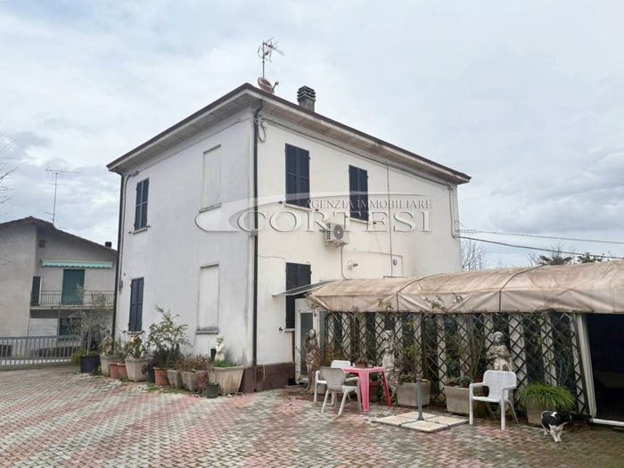 Casa con 6 locali in vendita in Via San Filippo sul Cesano, San Filippo Sul Cesano, Mondavio