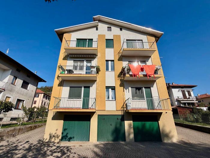 Appartamento con 6 locali in vendita in Strada alla Filatura di Tollegno, Pavignano, Biella