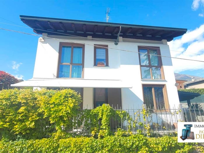 Casa con 6 locali in vendita in via Edelweiss, Centro, Aosta