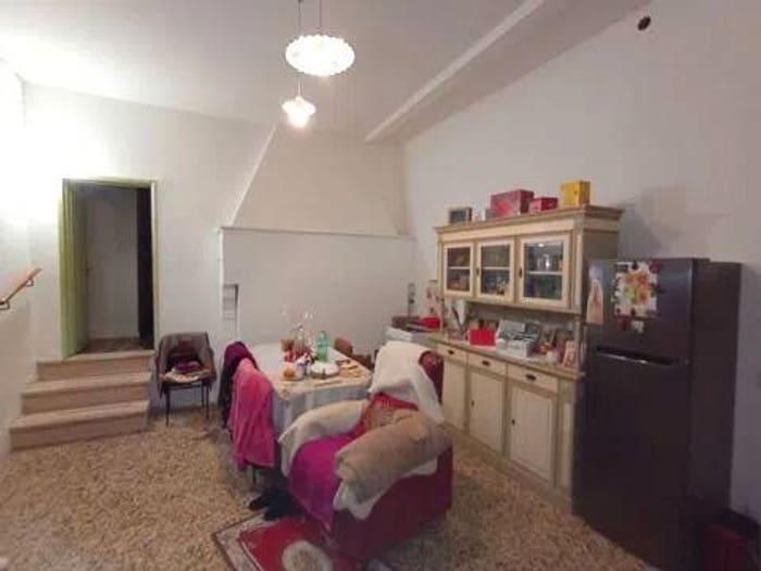 Appartamento con 6 locali in vendita in Piazza Del Castello, Gambassi Terme