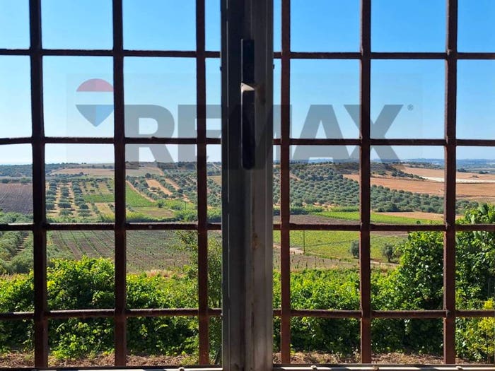 Casa con 6 locali in vendita in Contrada Benuini, Noto