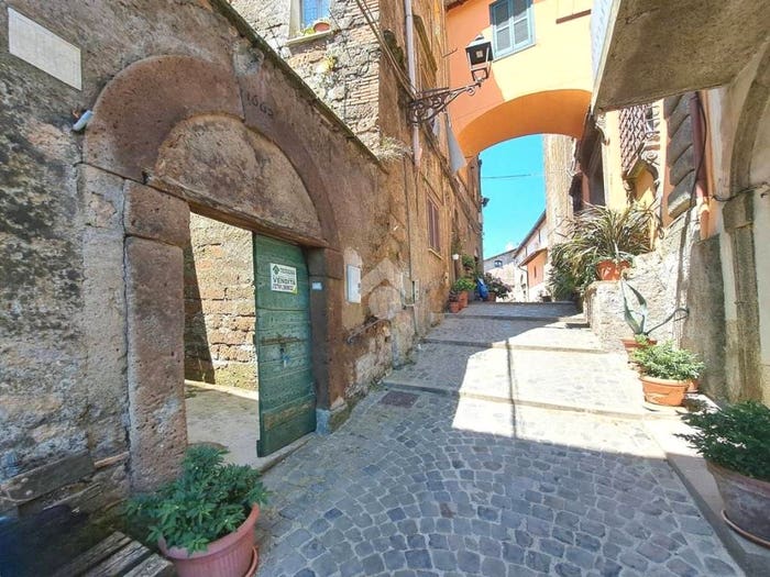 Appartamento bilocale in vendita in Vicolo san vittore, Vallerano