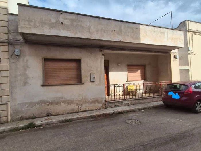 Casa bilocale in vendita in Via Febbraio, Centro, Neviano