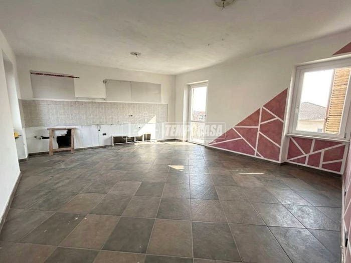 Appartamento quadrilocale in vendita in Via della Vittoria, Chiavazza, Biella