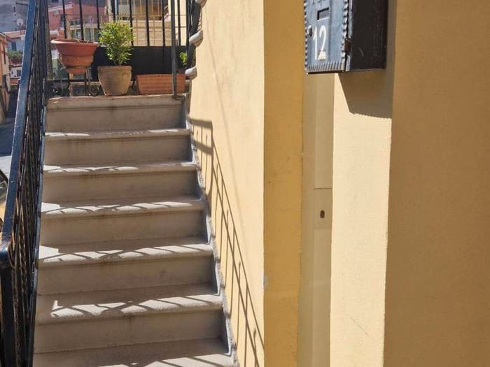 Casa bilocale in vendita in Via San Raffaele, Provinciale, Messina