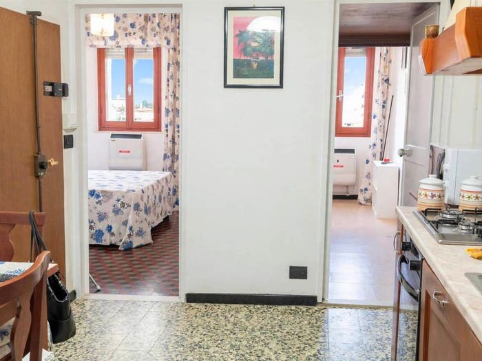 Appartamento trilocale in vendita in Voltri, Genova