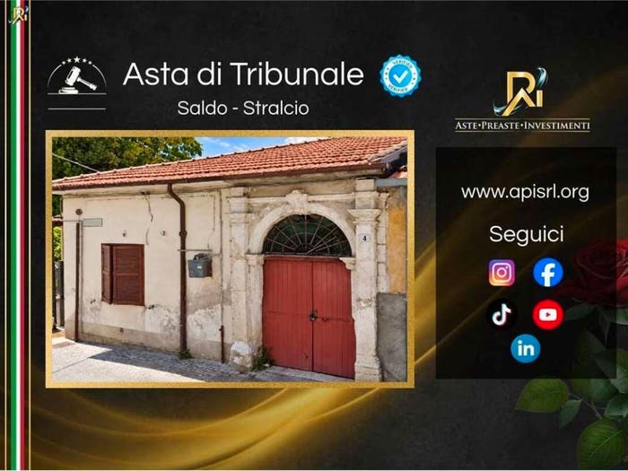 Appartamento trilocale in vendita in Via Umberto I, Centro, Pescina