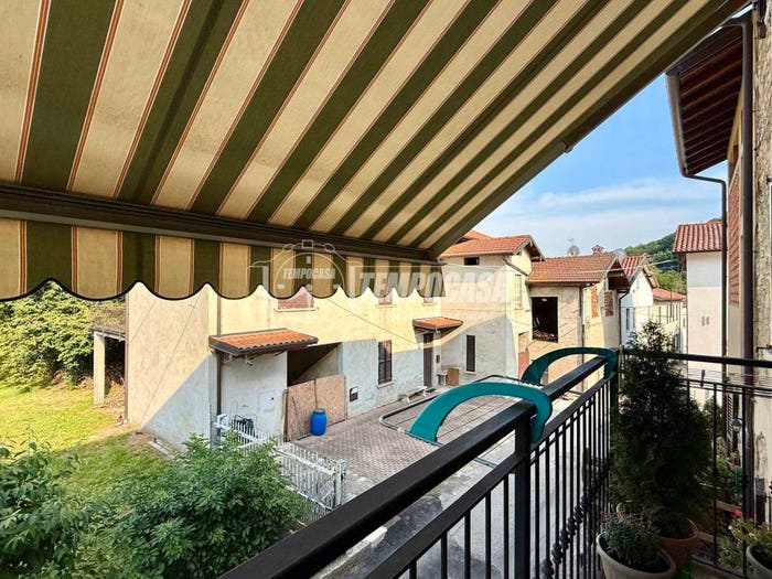 Casa con 6 locali in vendita in Via Borlengo, Canova San Zeno, Olgiate Molgora