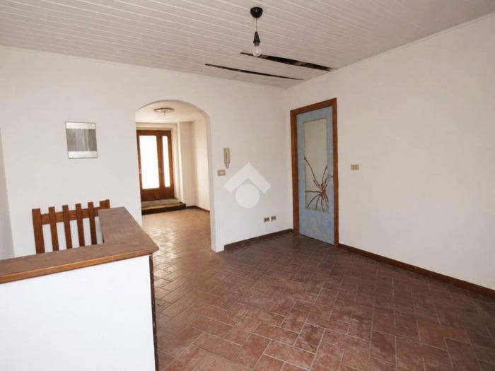 Casa quadrilocale in vendita in Via Sasso, Gargnano