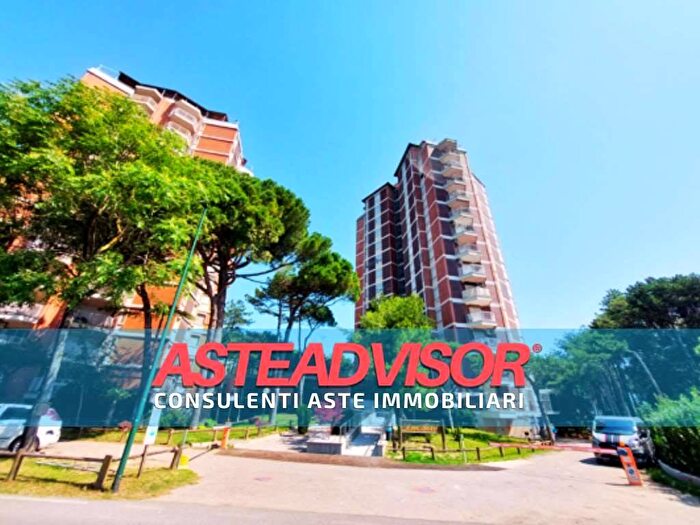 Appartamento quadrilocale in vendita in Viale delle Terme Lignano Pineta, Centro, Lignano Sabbiadoro