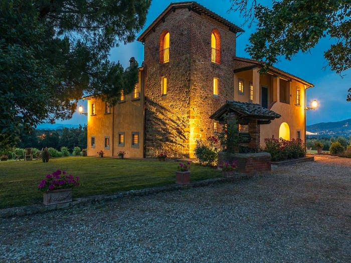 Casa con 6 locali in vendita in Viale Armando Diaz, Monte San Savino