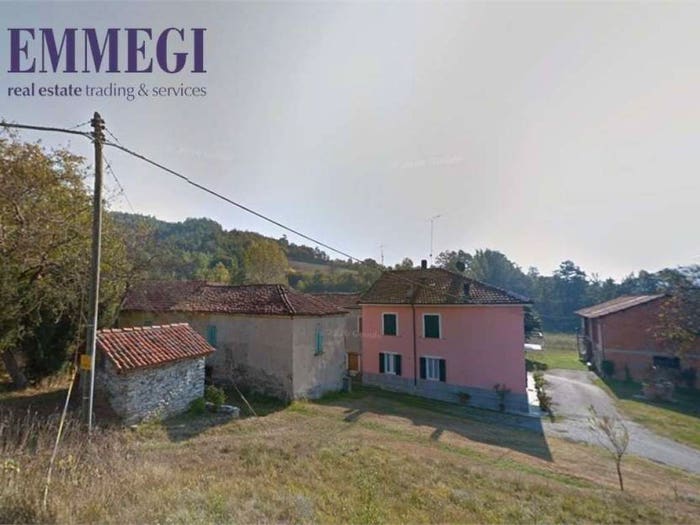 Appartamento con 6 locali in vendita in Localita' Binestrelli, Dego