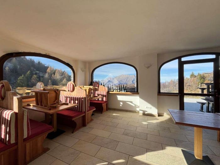 Casa con 6 locali in vendita in Piani di Bobbio, Barzio