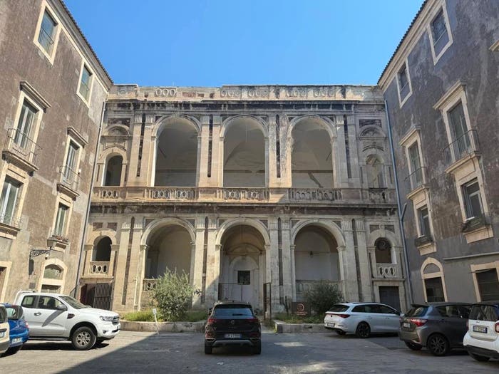 Appartamento trilocale in vendita in Via Vittorio Emanuele II, Centro Storico, Catania