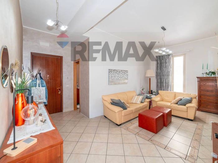 Appartamento con 5 locali in vendita in Via Fontanelle, Picanello, Catania