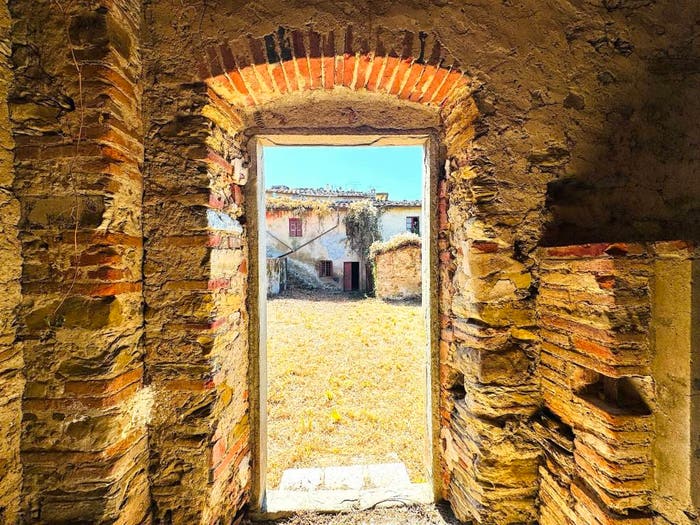 Casa con 6 locali in vendita in Candeglia, Pistoia