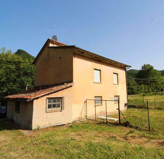 Casa con 5 locali in vendita in Strada Statale Bis, Borgo Pace