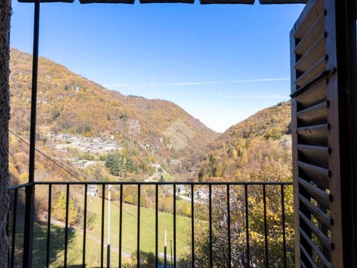 Casa trilocale in vendita in Via Garossini, Rorà