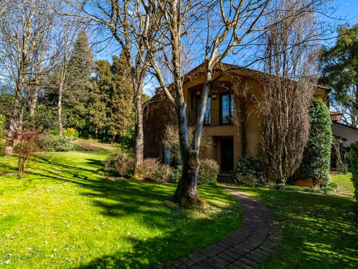 Casa con 6 locali in vendita in Via Silvio Pellico, Lesmo