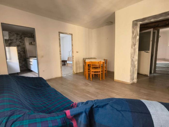 Appartamento trilocale in vendita in Via Laveno, Centro, Cittiglio