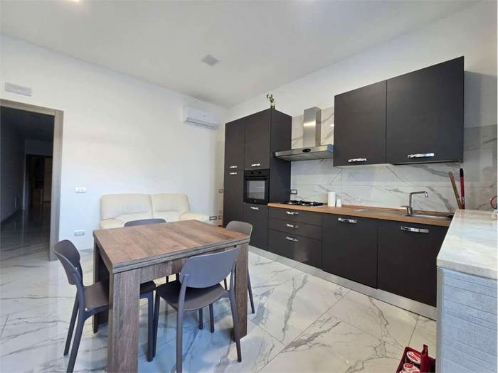 Appartamento trilocale in vendita in Via Fiume, Catanzaro Lido, Catanzaro