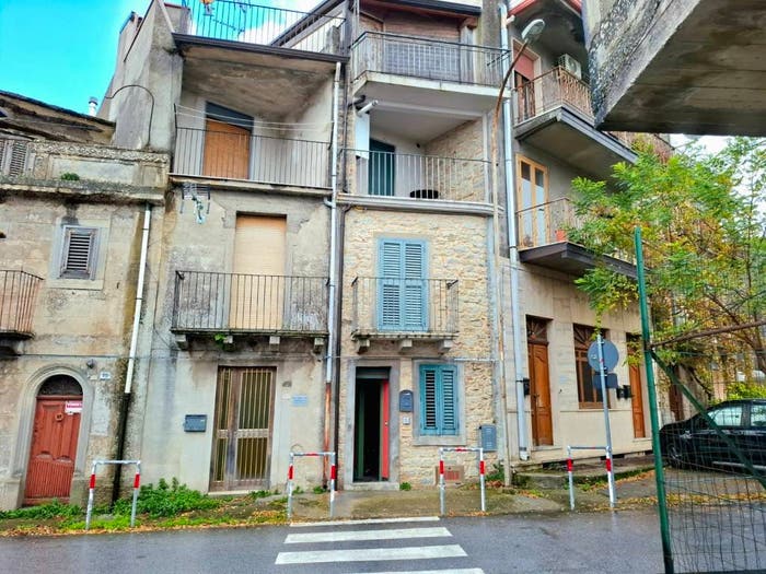 Appartamento con 6 locali in vendita in Via Provinciale, Centro, Montalbano Elicona