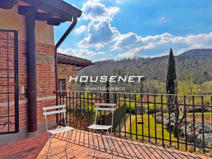 Casa con 5 locali in vendita in Via Arrendevole, Carmignano