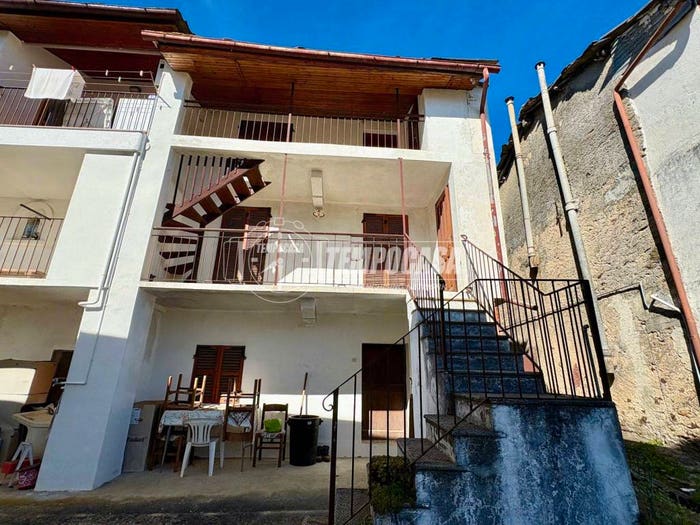 Casa trilocale in vendita in Borgata Roccette, Roccette, Giaveno