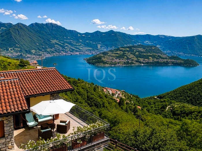 Casa con 6 locali in vendita in Via San Rocco, Centro, Parzanica