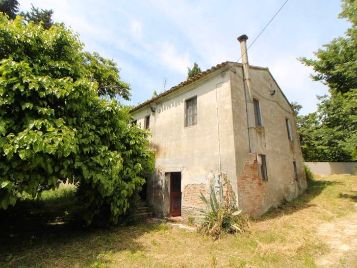 Casa con 5 locali in vendita in Monsano